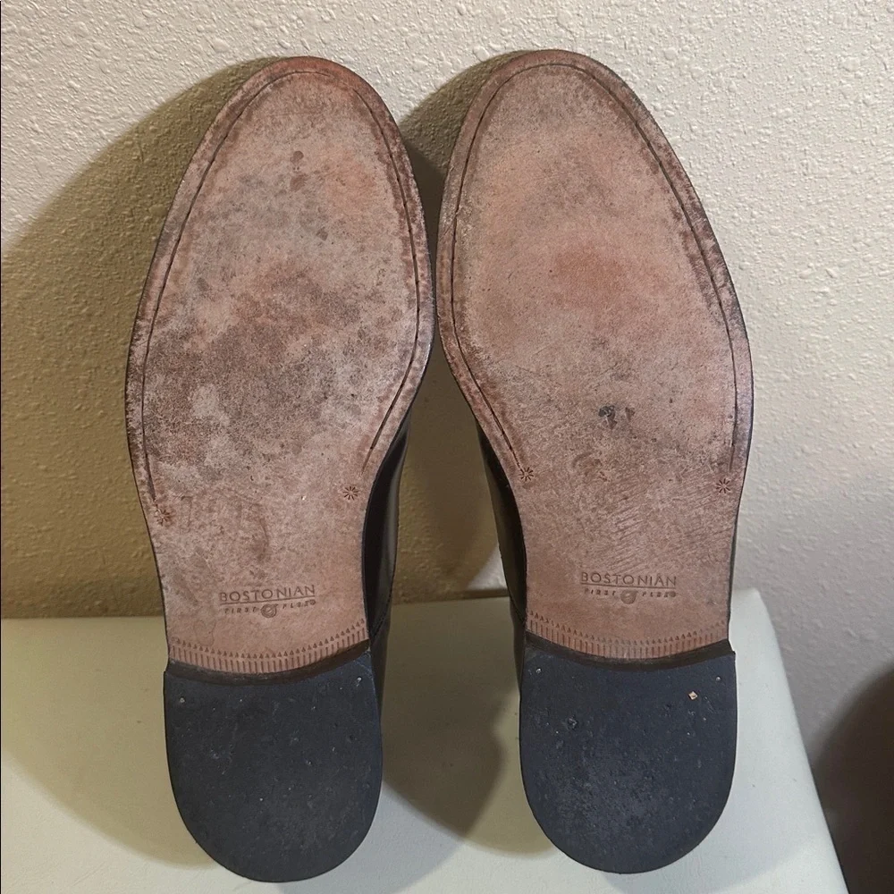 Bostonian Classics First Flex cap-toe oxford dress shoes. Size 14